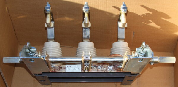 ABB Earthing Switch Type E-EB 12 - Image 2